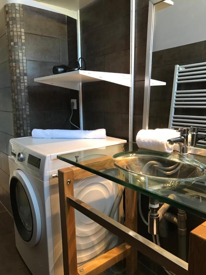 Un Petit Bout De Reve, Balcon, Parking & Proche Centre Apartment Annecy Bagian luar foto